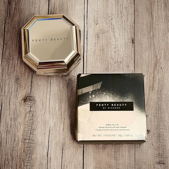 Fenty Beauty Other - FENTY BEAUTY Pro Filt'r Instant Retouch Setting Powder